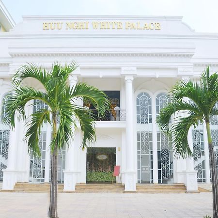 Huu Nghi Hotel Quang Tri Khe Sanh Exteriör bild