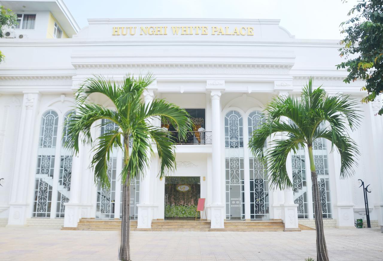 Huu Nghi Hotel Quang Tri Khe Sanh Exteriör bild